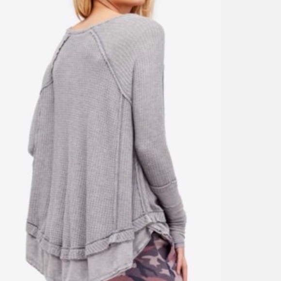 FP Heather Grey Waffle Knit Thermal Laguna Long Sleeve Tunic Tee with Thumbholes - Picture 2 of 8